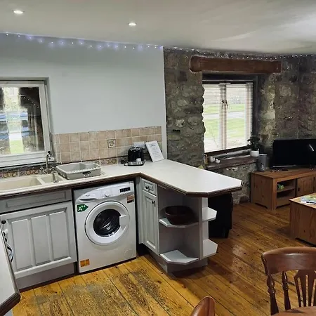 2mb 2 Bedroom Stone Built Barn Stunning Location